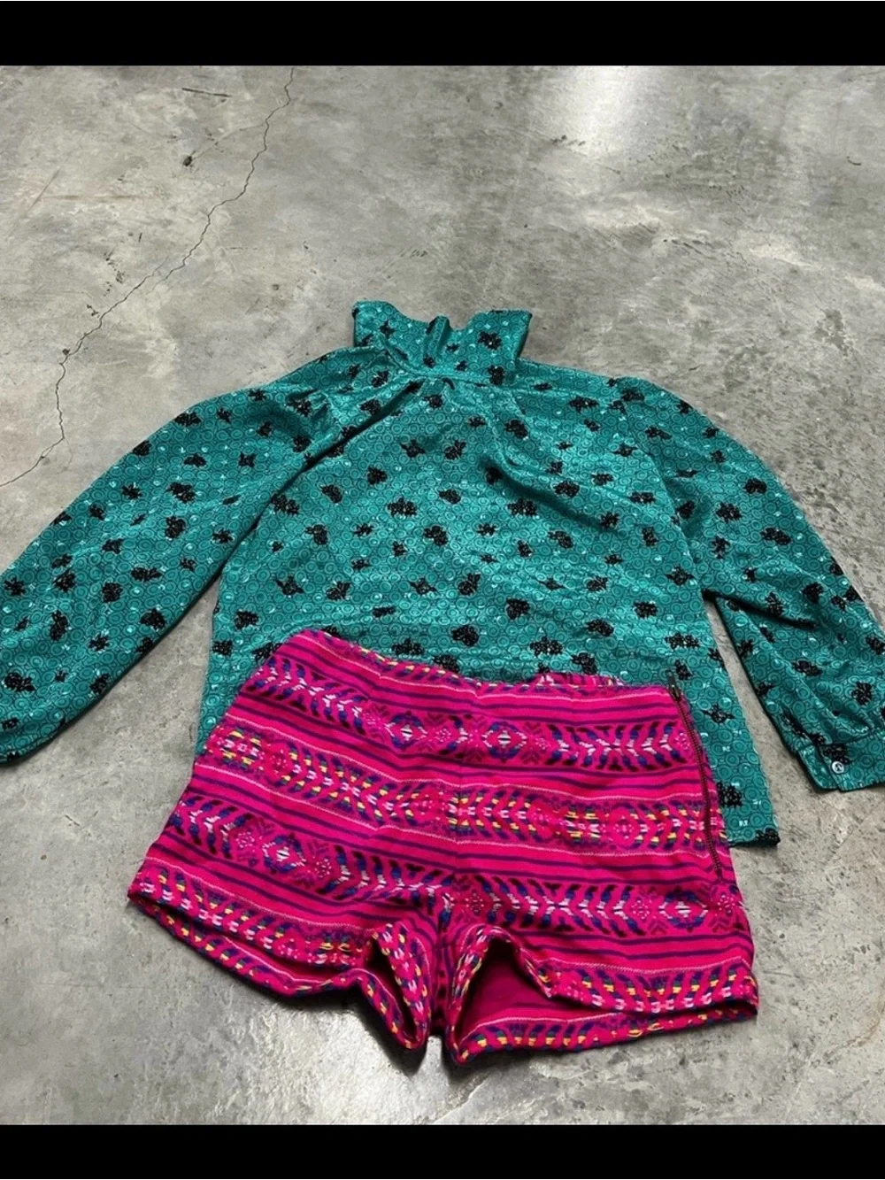 Boho Chic Matching Set | Cover Story Blouse + Billabong Shorts | Size S